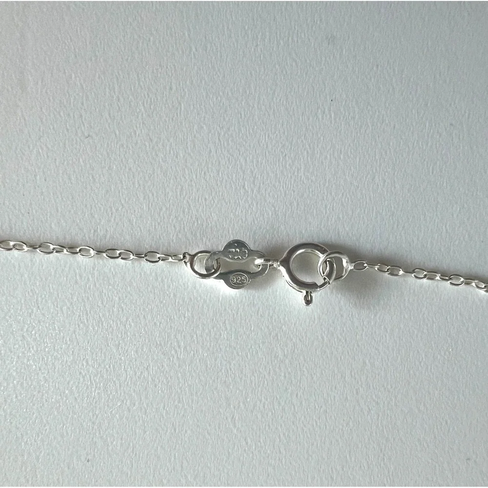 925 Marked Sterling Silver Irish‎ Claddagh Triquetra Pendant Necklace